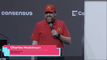 Consensus Hong Kong 2026｜Charles Hoskinson基調講演「Triangle Man」が示した“第四世代”の設計図──Midnightが狙う「プライバシー×コンプライアンス×抽象化」：解説・翻訳